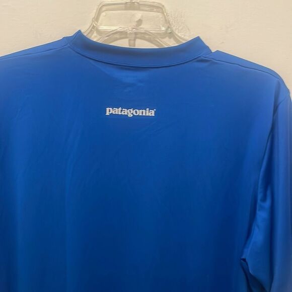 MENS Gently Worn PATAGONIA TSHIRT - Picture 3 of 4